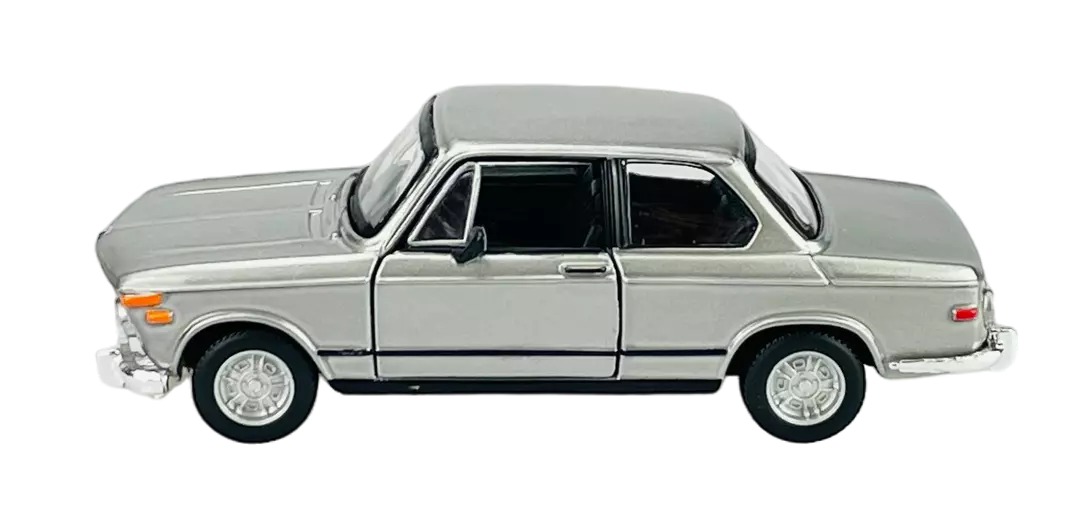 Bburago 1972 BMW 2002tii Silver 1:32 Diecast Model Car