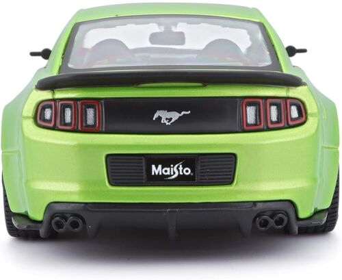 2014 Ford Mustang Street Racer Metallic Light Green 1:24 Model Car