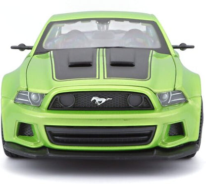 2014 Ford Mustang Street Racer Metallic Light Green 1:24 Model Car